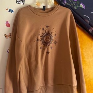 women’s sweatshirt, worn 4 times, great condition